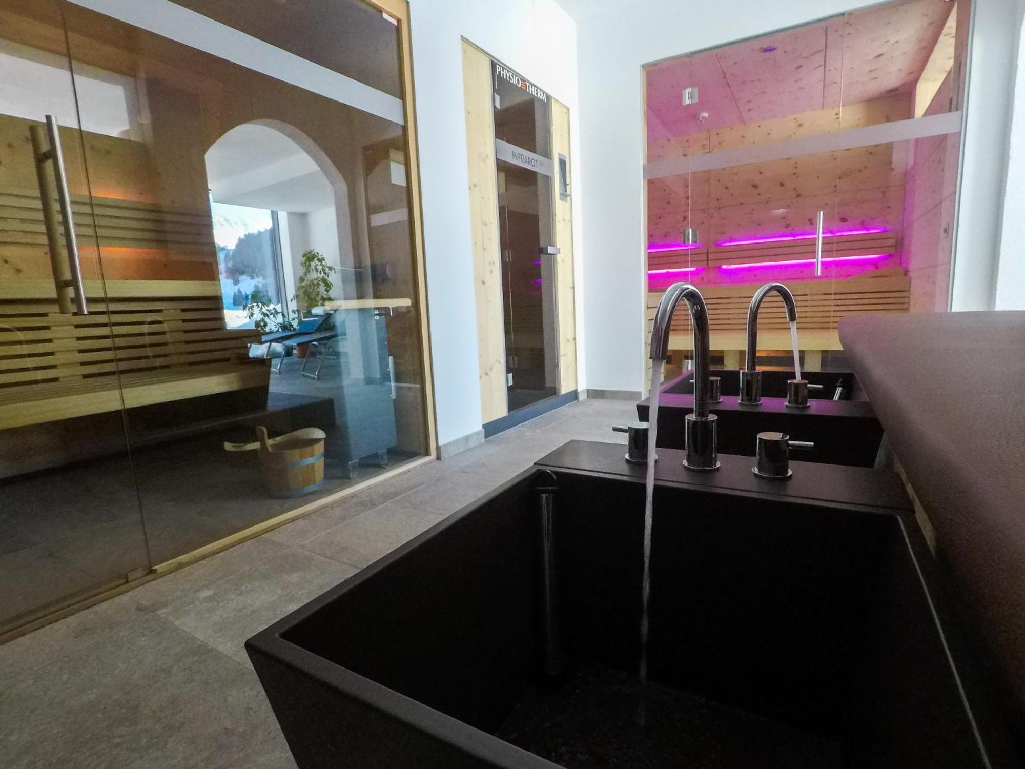 Collina Hotel Garni Nauders Exterior photo