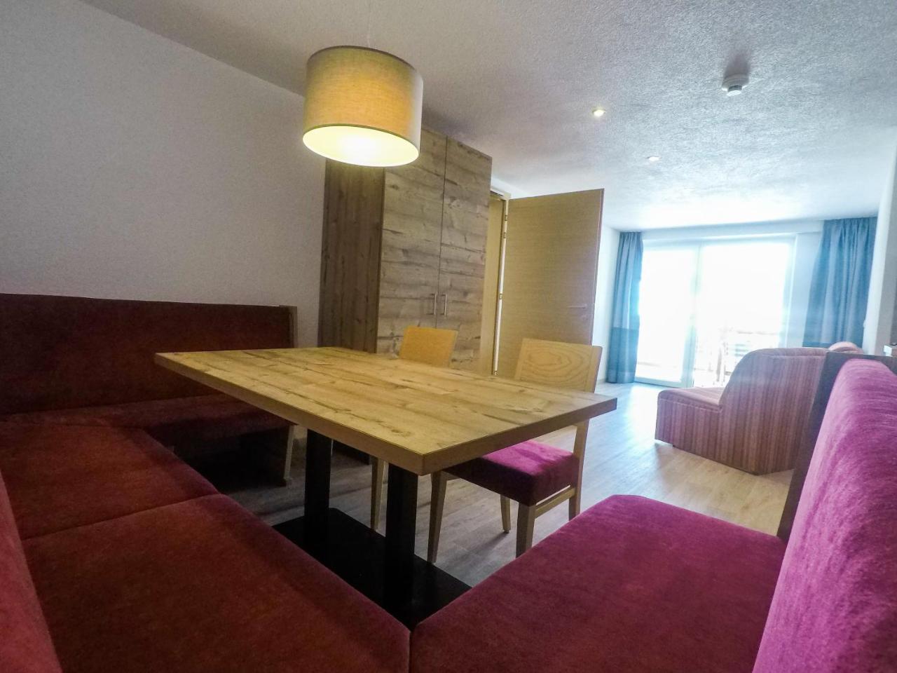 Collina Hotel Garni Nauders Exterior photo