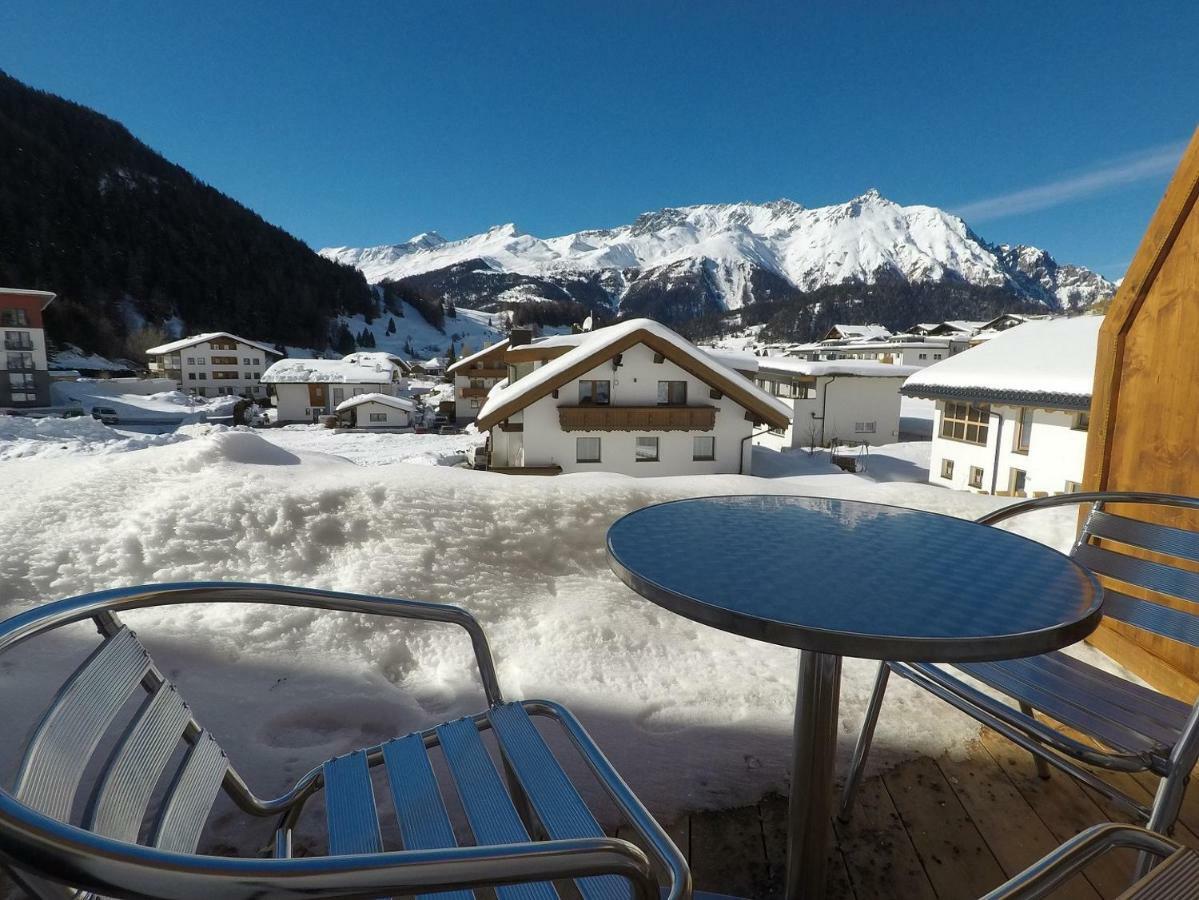 Collina Hotel Garni Nauders Exterior photo
